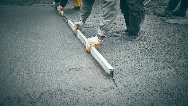 Best Concrete Driveway Installation  in Olmsted Falls, OH